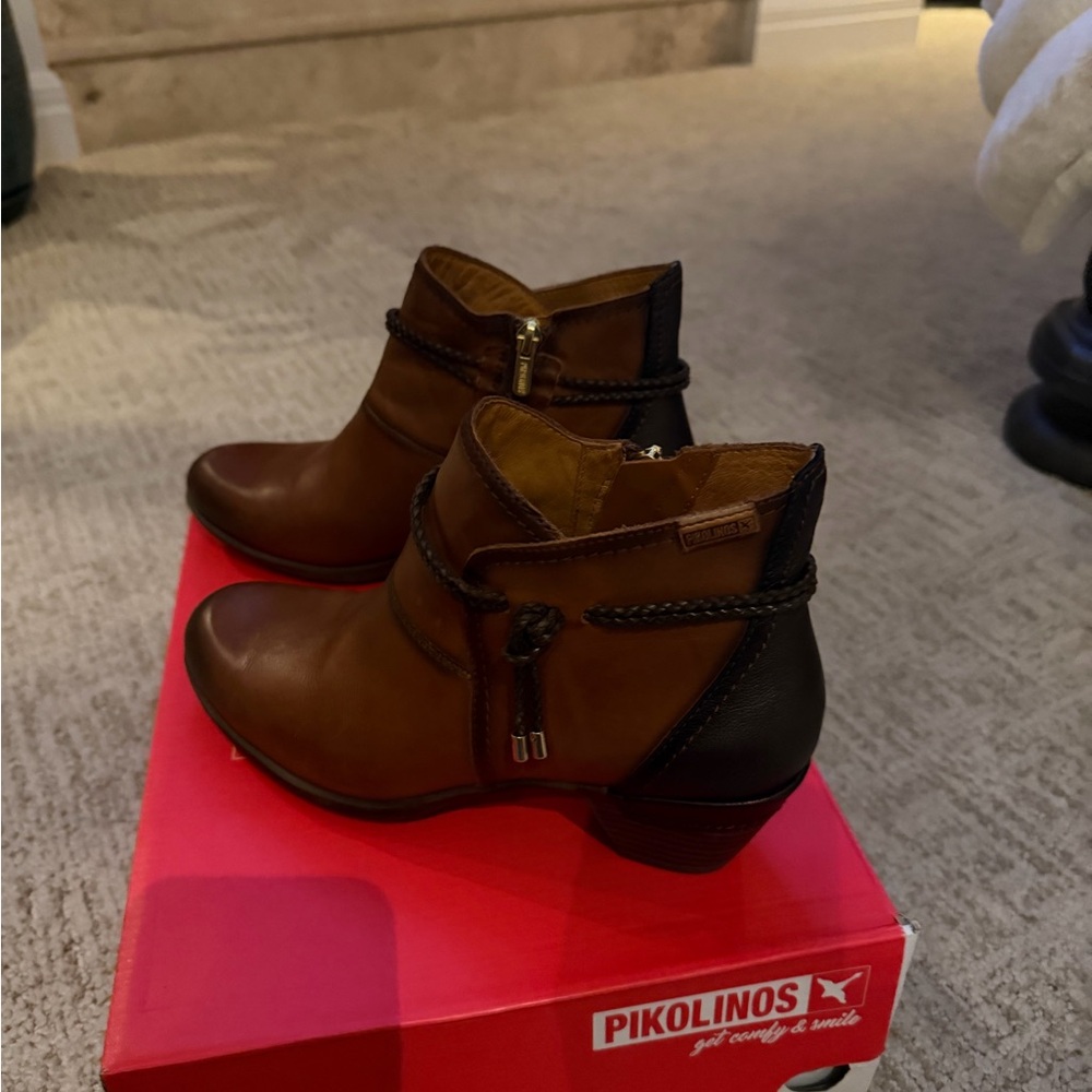 PIKOLINOS Tan and Brown Ankle Booties